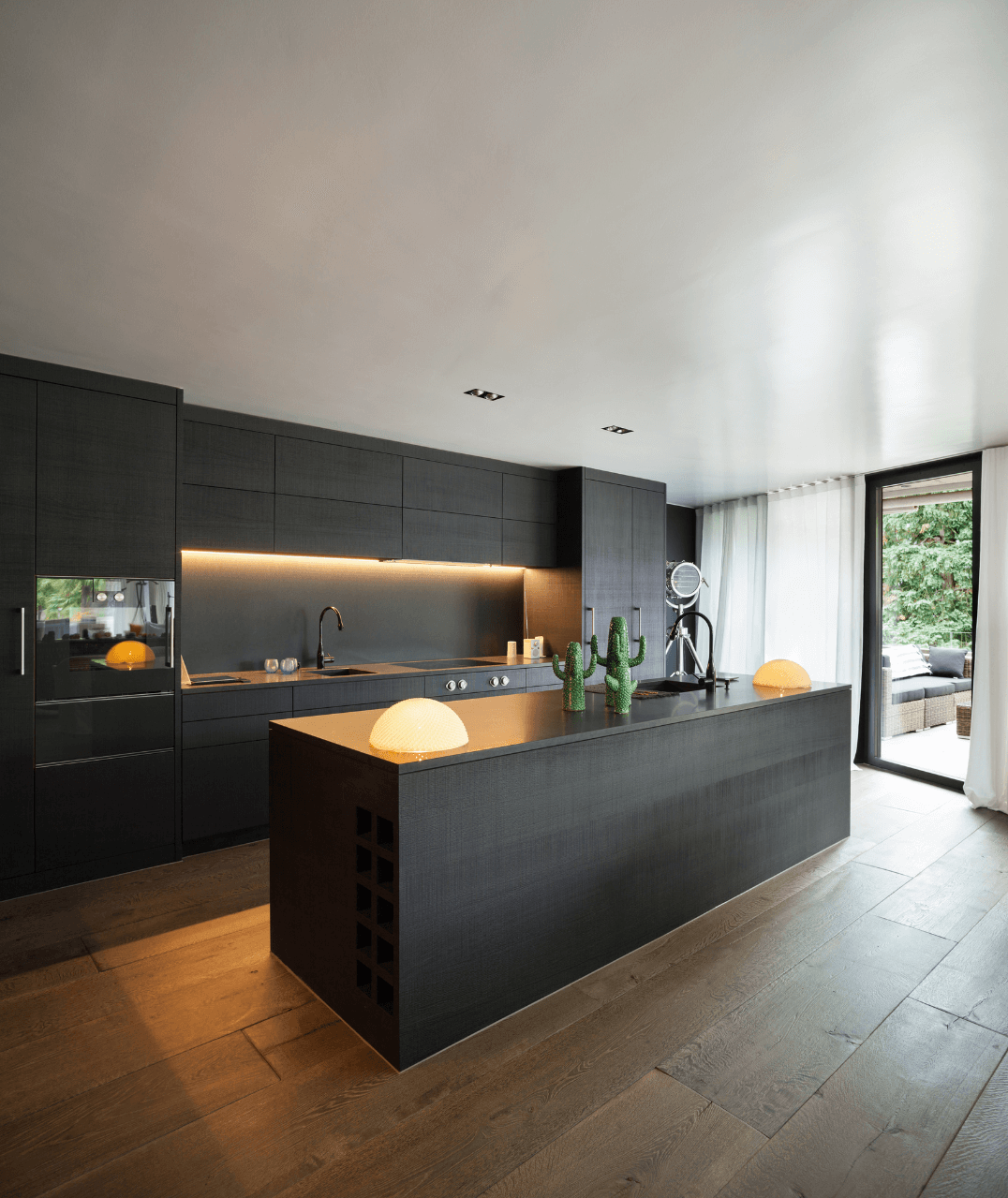 Design moderne d'une cuisine conçu par une architecte d'intérieur du Studio Mint